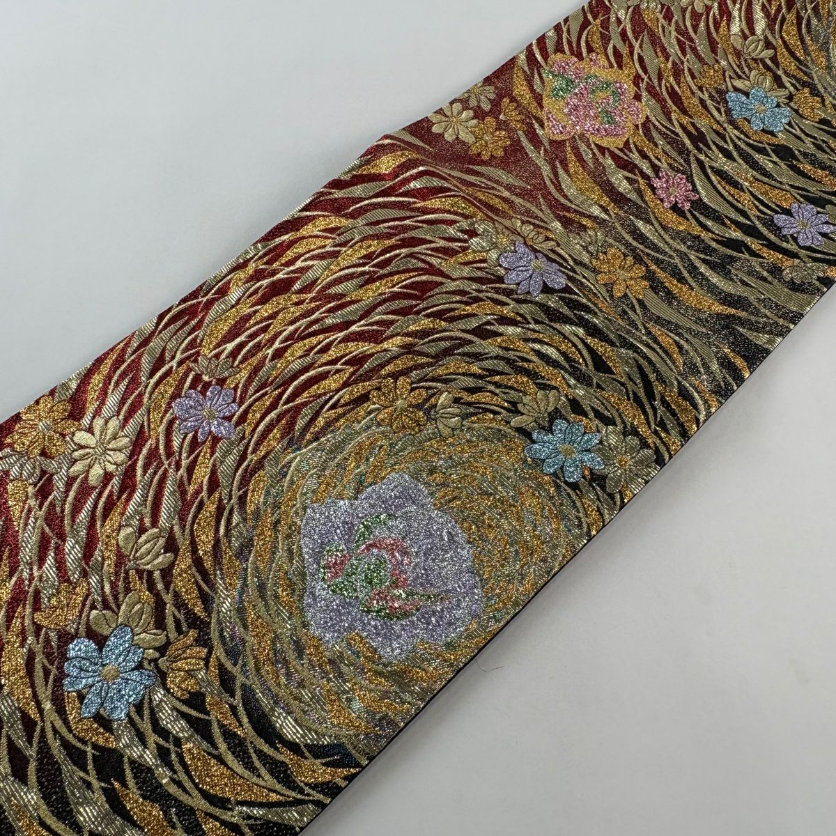 【美品】 袋帶 秀品級 草花紋紋 金金箔 紅 六通 純蠶絲