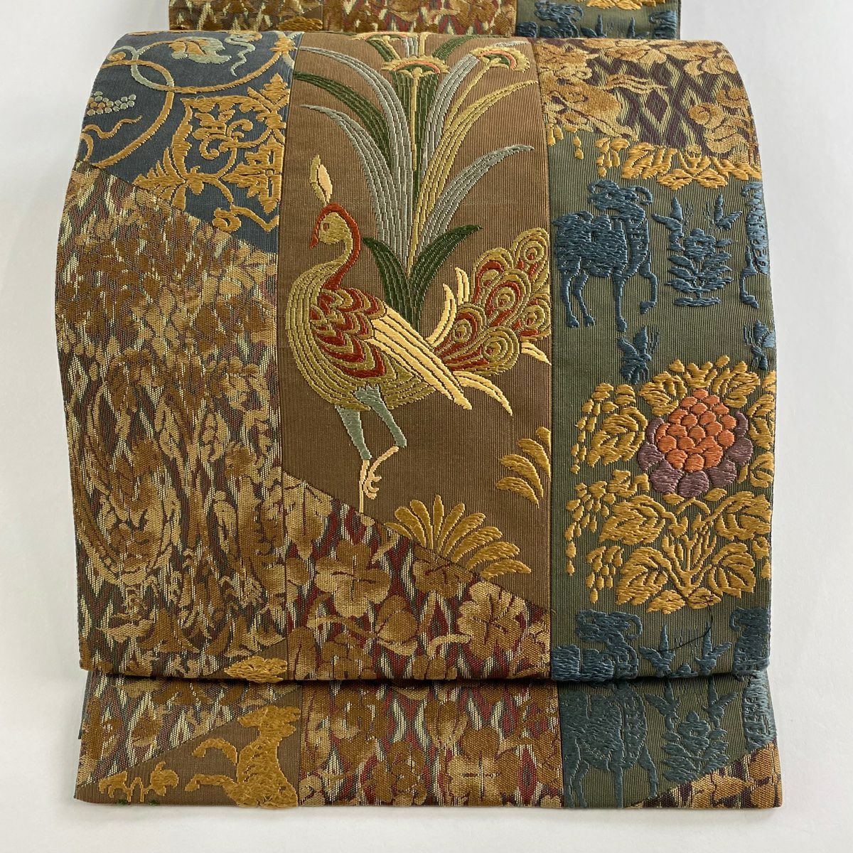 【美品】 袋帶 名品級 附落款 附證書 吉田文之 いづくら 孔雀 草花紋 唐織 茶 六通 純蠶絲