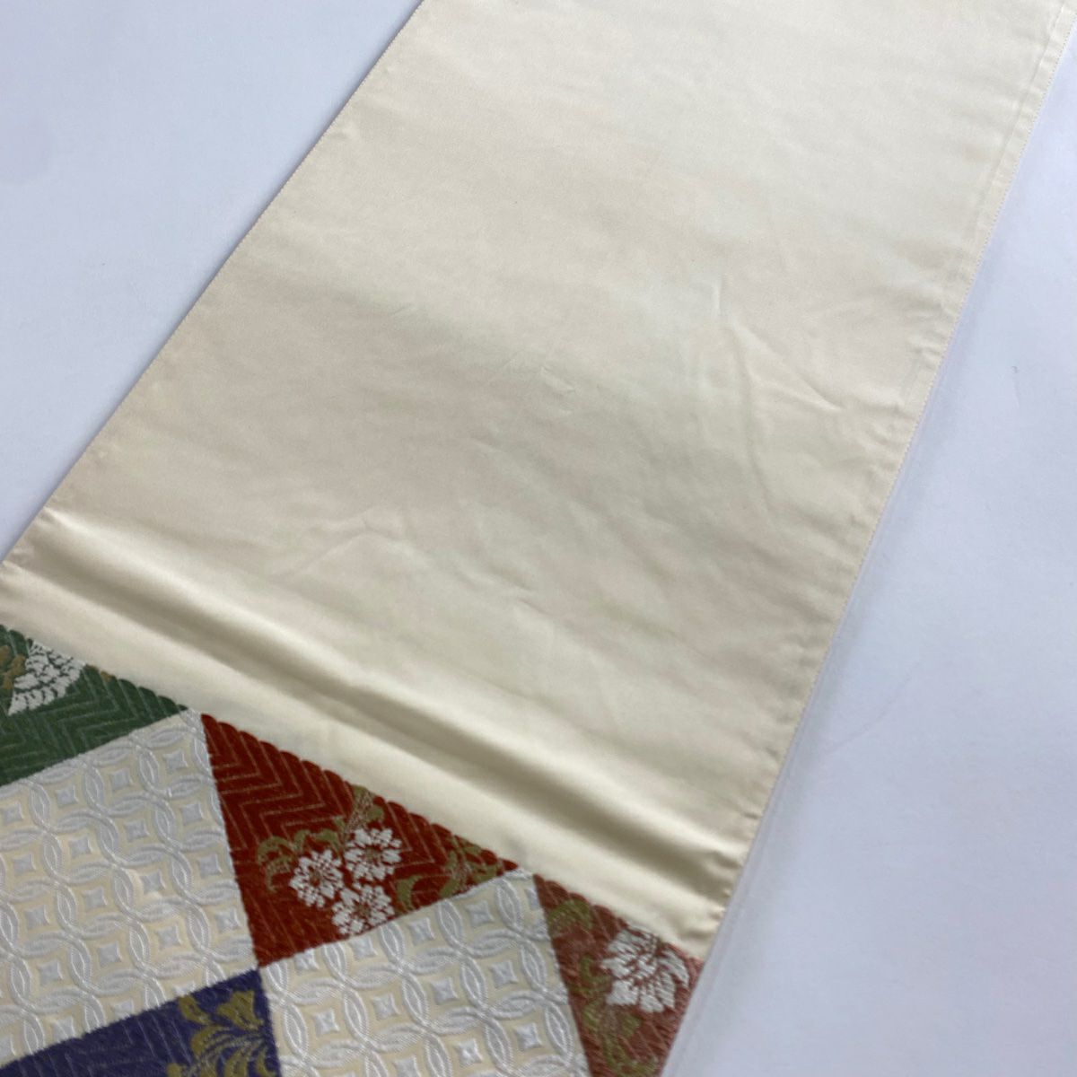 【美品】 袋帶 名品級 菱 草花紋 唐織 金絲 奶油 六通 純蠶絲