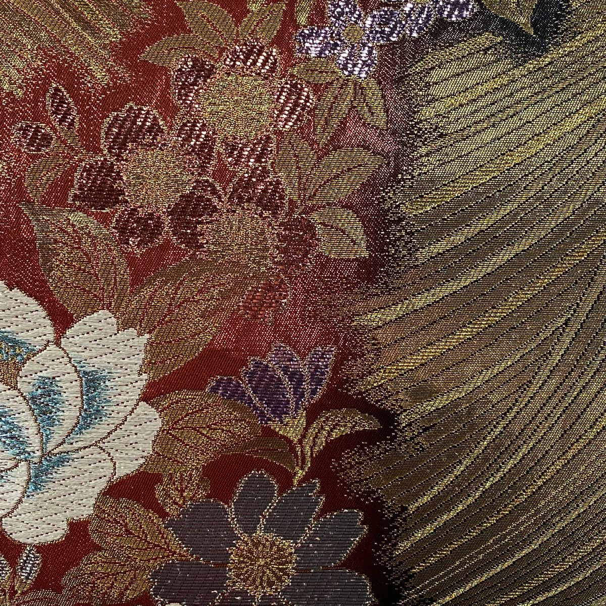 【美品】 袋帶 秀品級 草花紋紋 波 金金箔 唐織 金色 六通 純蠶絲
