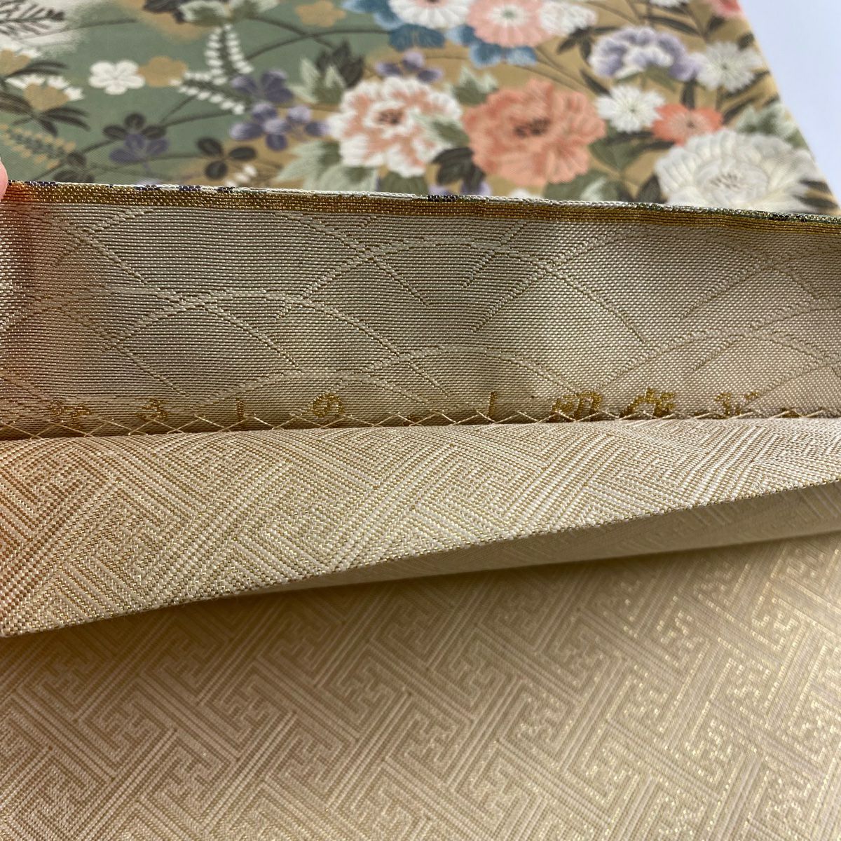 【美品】 袋帶 秀品級 扇子面 草花紋紋 金金箔 淺綠 六通 純蠶絲