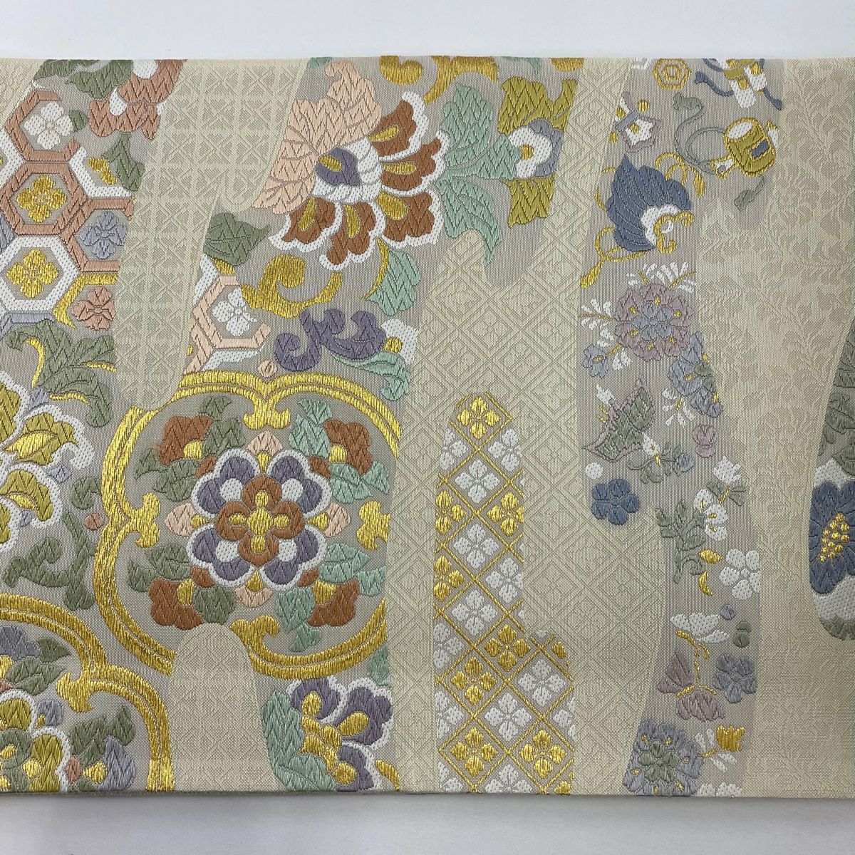 【美品】 袋帶 名品級 華紋 草花紋 金糸 刺繡 米色 全通 純蠶絲