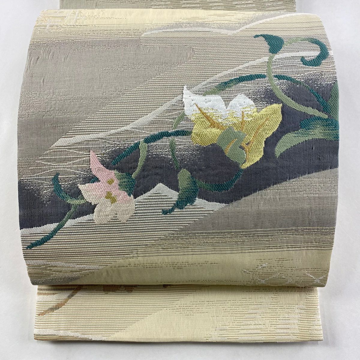 【美品】 袋帶 名品級 草花紋 金糸 金金箔 奶油色 純蠶絲