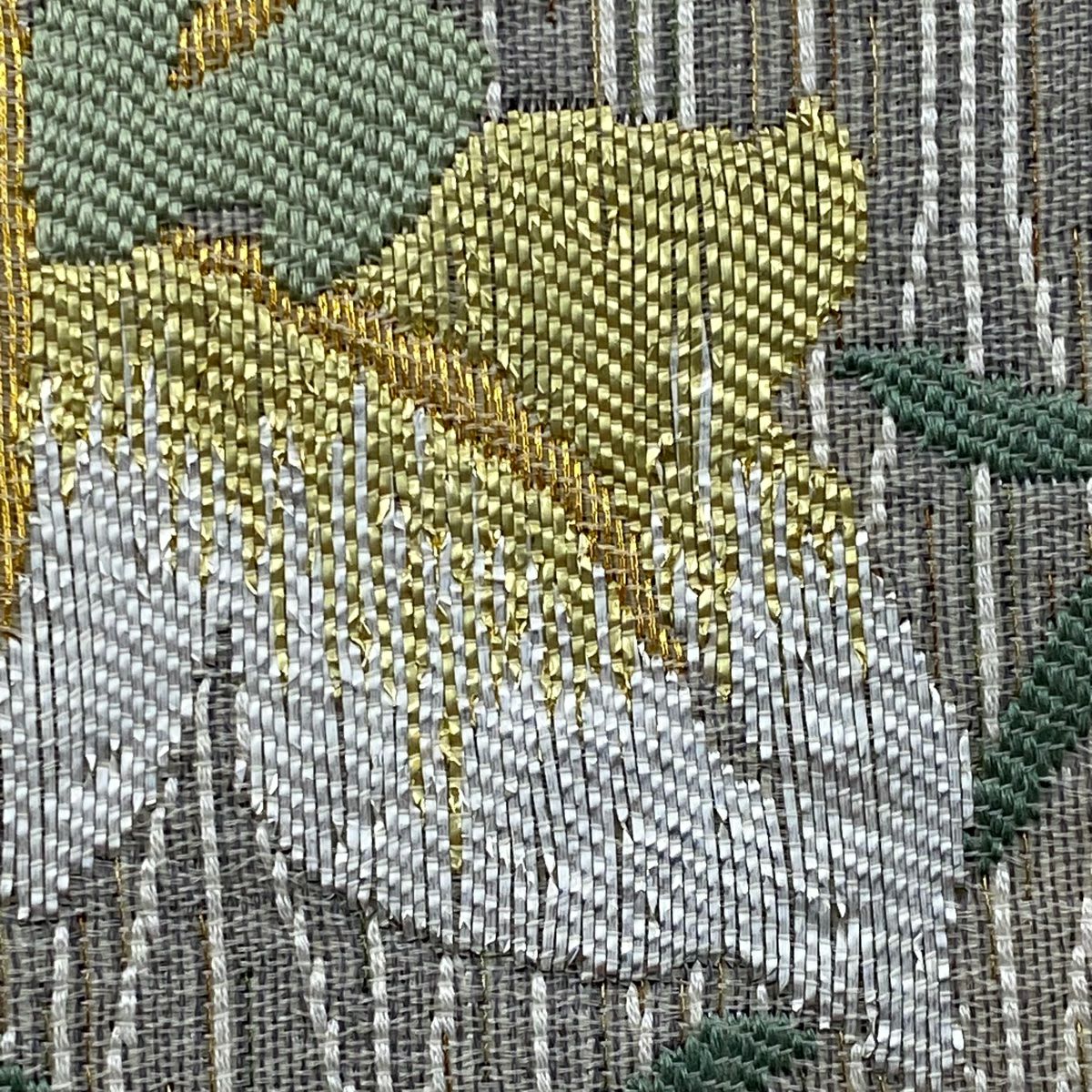 【美品】 袋帶 名品級 草花紋 金糸 金金箔 奶油色 純蠶絲