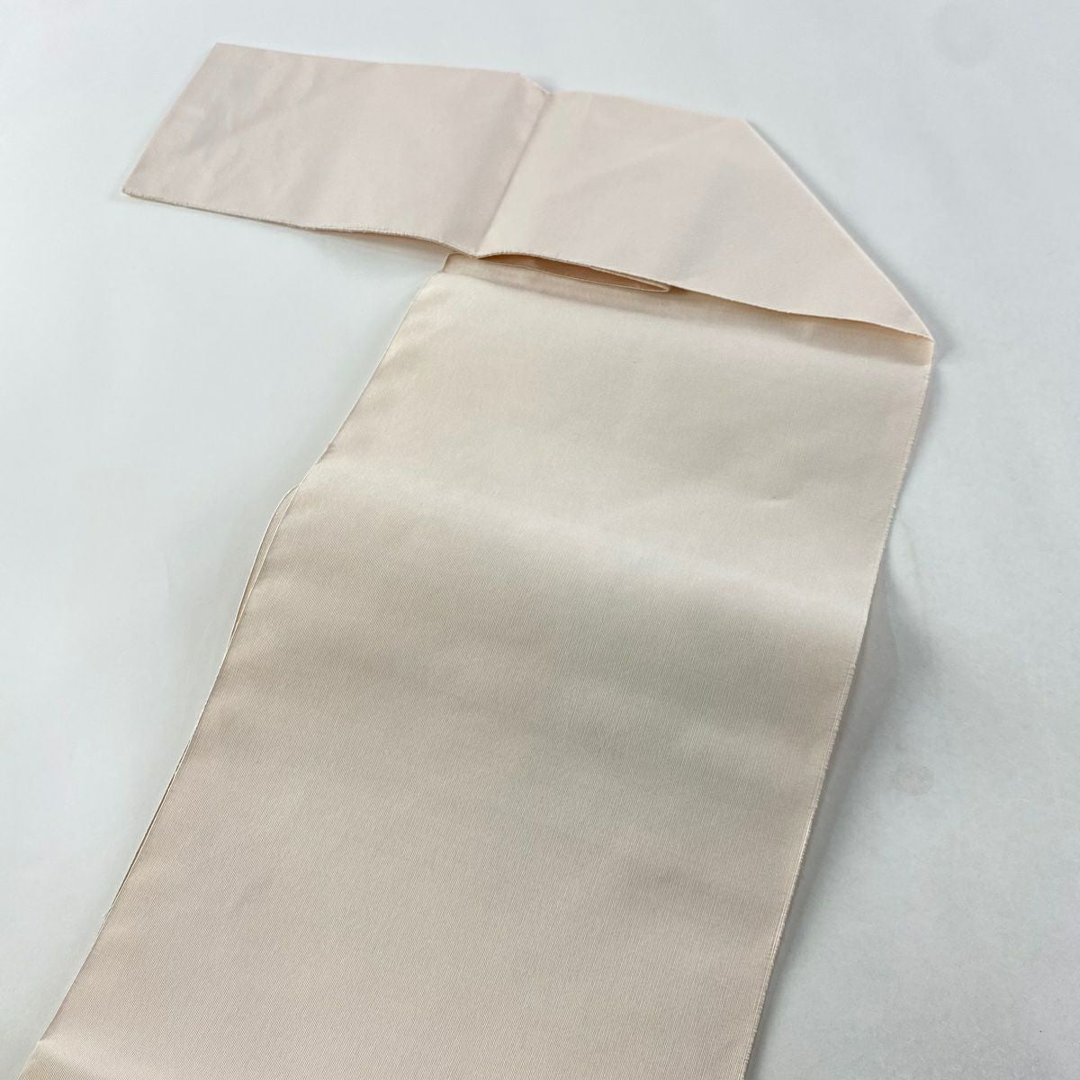 【美品】 名古屋帶 名品級 松樹葉仕立 八寸名古屋帶 色紙 花鳥 金銀彩 薄粉紅 純蠶絲