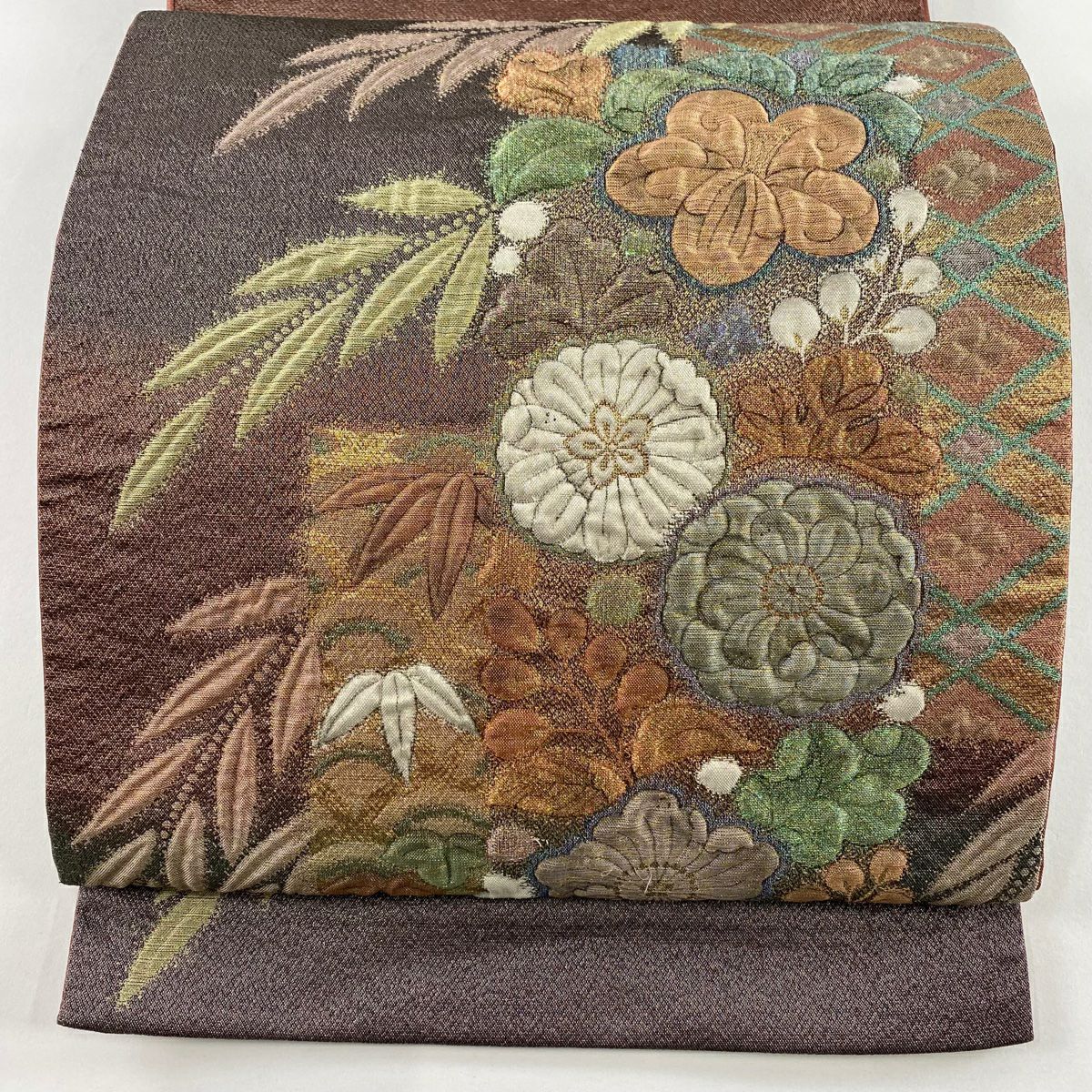 【美品】 袋帶 名品級 草花紋紋 菱 金金箔 銀通 小豆 深紅色 お太鼓圖案 純蠶絲