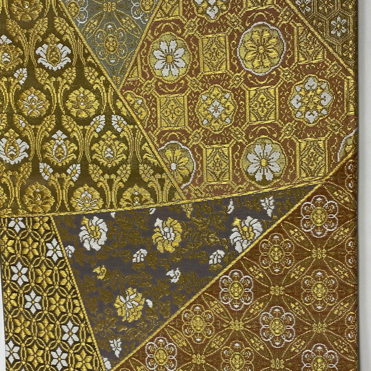 【美品】 袋帶 名品級 七寶 花唐草紋 金金箔 金絲 金色 六通 純蠶絲
