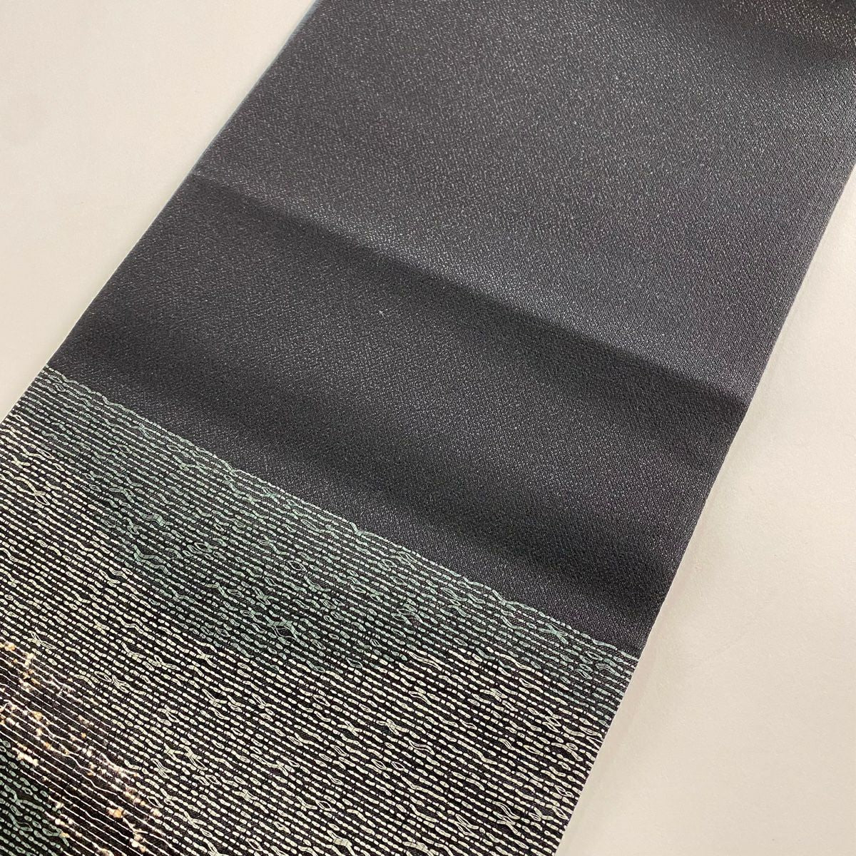 【美品】 袋帶 名品級 幾何學 墨色 六通 純蠶絲