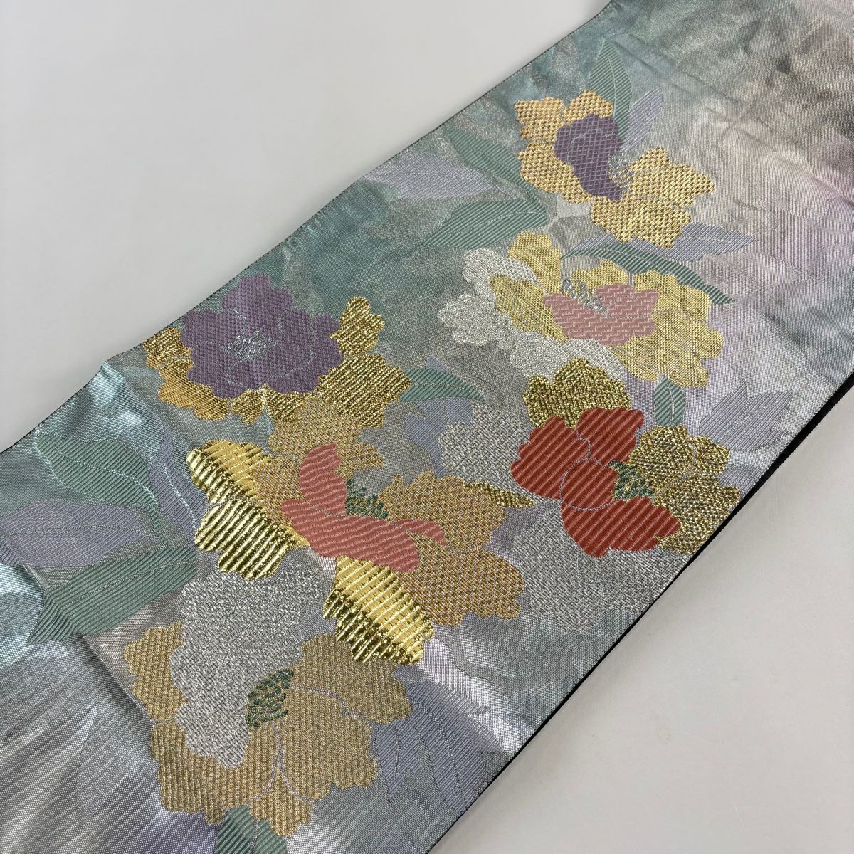 【美品】 袋帶 秀品級 草花紋紋 金銀彩 金金箔 銀 六通 純蠶絲