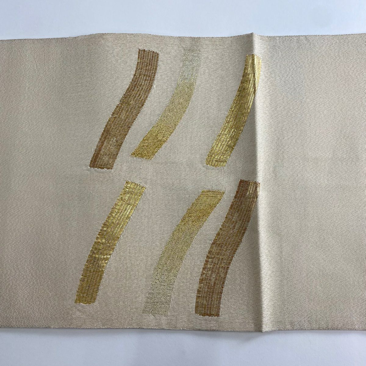 【美品】 袋帶 秀品級 幾何圖案 金金箔 金銀線 奶油色 大鼓圖案 純蠶絲