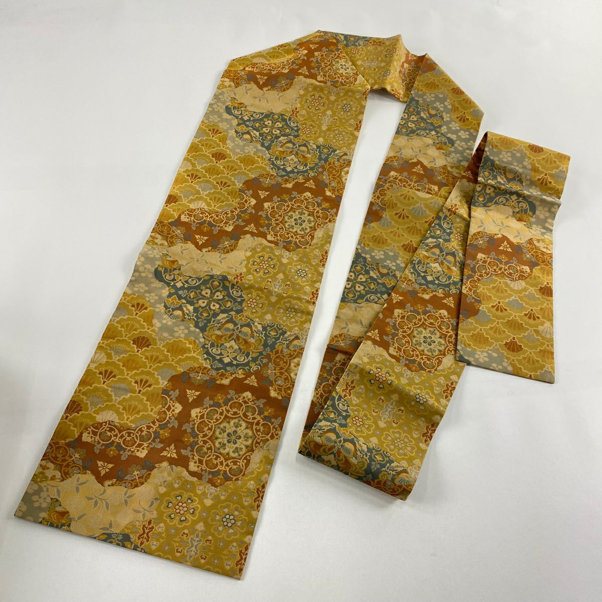【美品】 名古屋帶 秀品級 向鳥 華紋 淡黃土色 純蠶絲