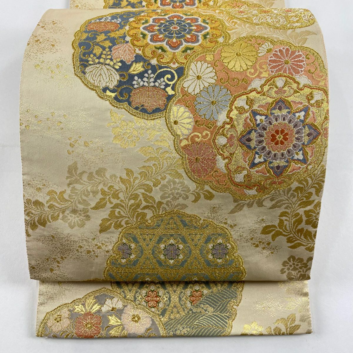 【美品】 袋帶 秀品級 低織 華紋 花唐草紋 金絲 刺繡 米色 六通 純蠶絲