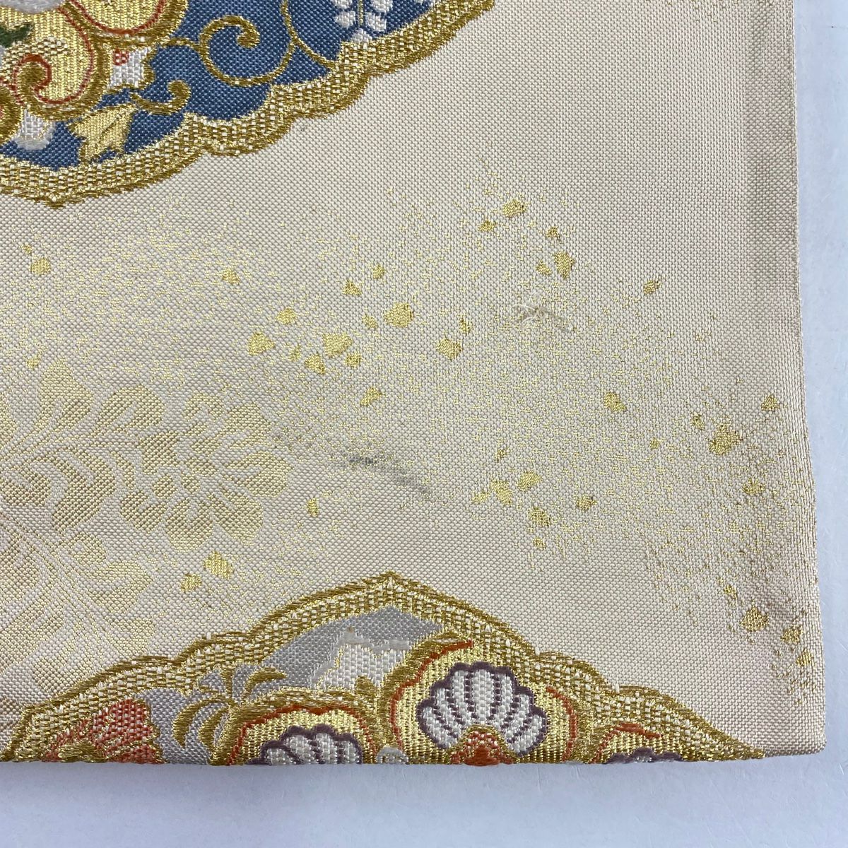 【美品】 袋帶 秀品級 低織 華紋 花唐草紋 金絲 刺繡 米色 六通 純蠶絲