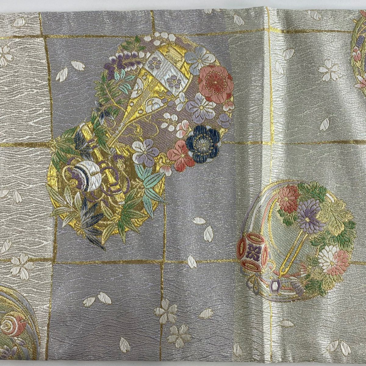 【美品】 袋帶 秀品級 草花紋紋 和樂器 金糸 金金箔 灰白 六通 純蠶絲