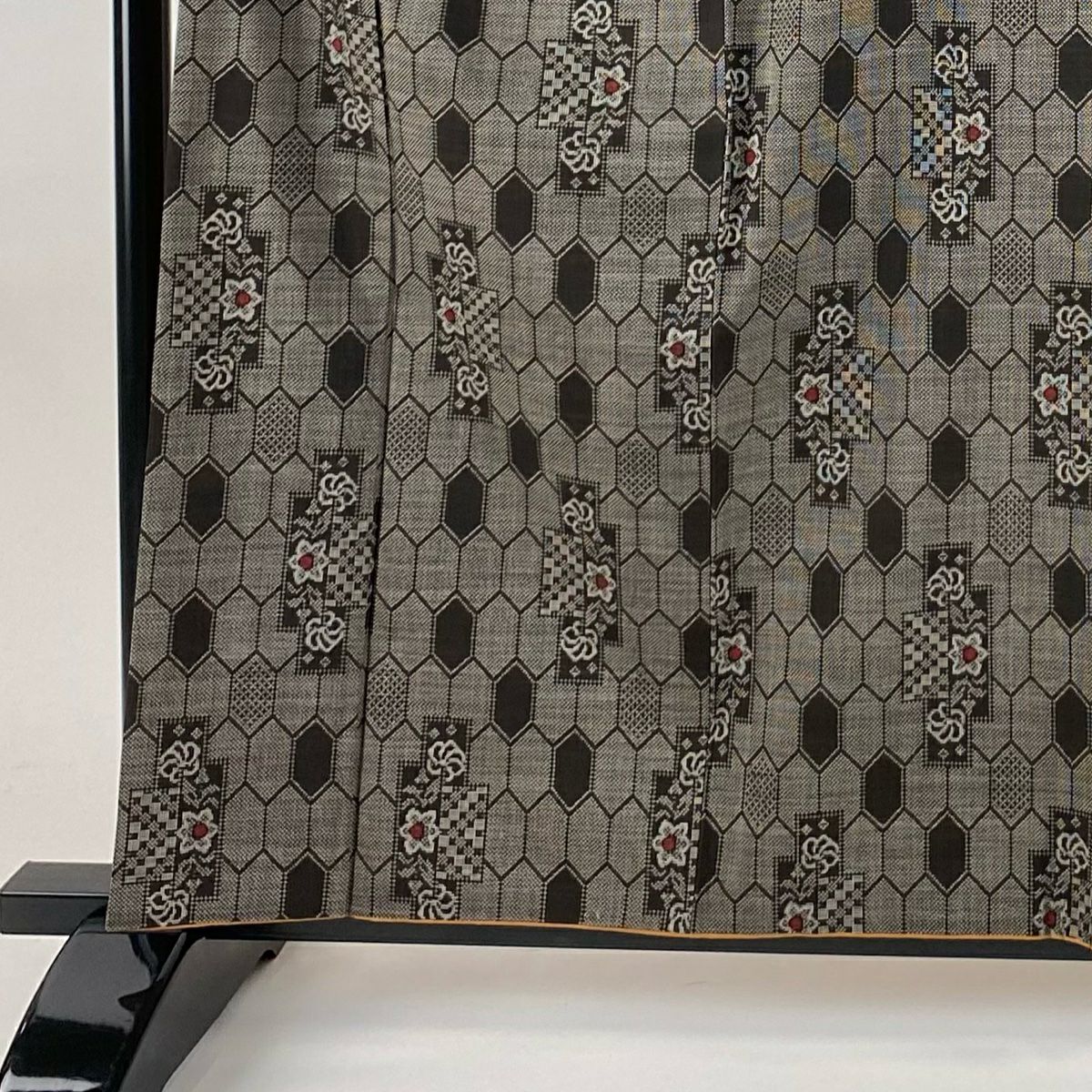 【美品】 大島紬織 身長160cm 袖長65cm M 雙層 純泥染 證書在側 龜甲 焦茶 正蠶絲 名品級