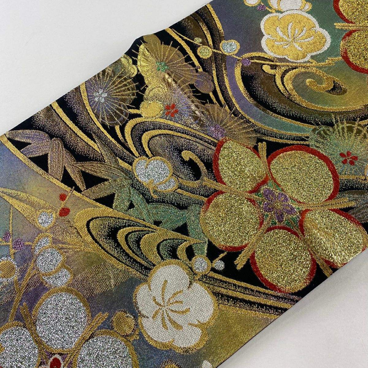 【美品】 袋帶 秀品級 梅花 波 金糸 金金箔 黑 六通 純蠶絲