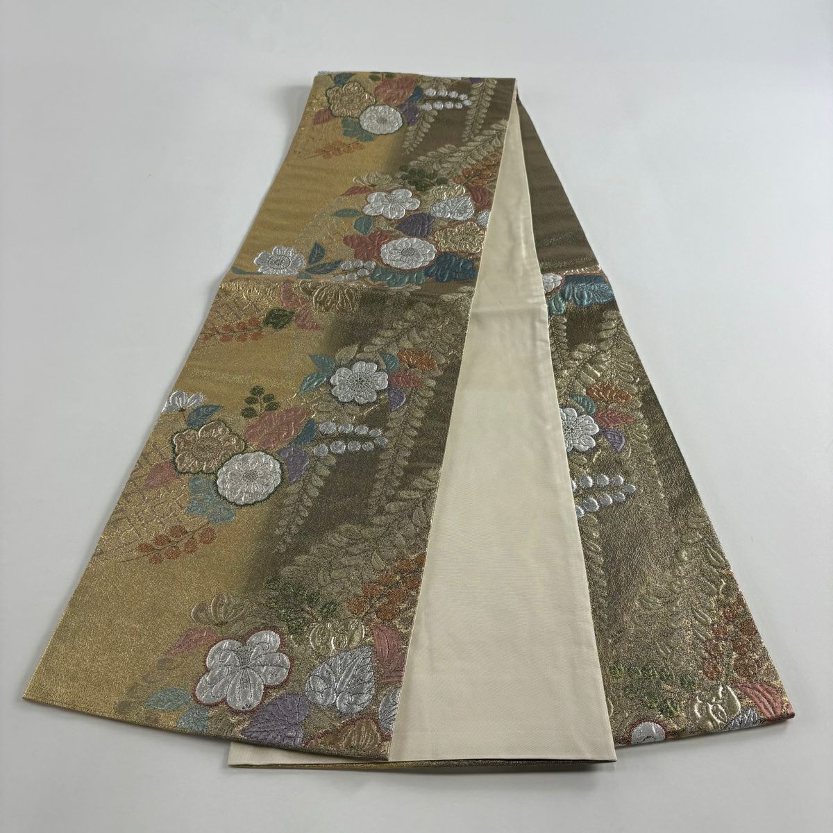 【美品】 袋帶 秀品級 草花紋紋 菱形 金金箔 金銀彩 金色 お太鼓圖案 純蠶絲