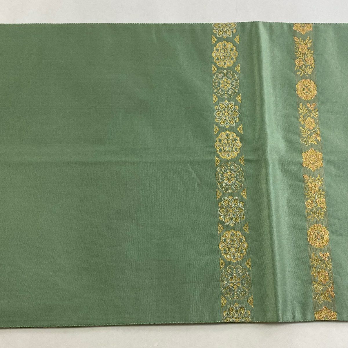 【美品】 袋帶 秀品級 華紋 花唐草紋 金金箔 金絲 灰綠 お太鼓柄 純蠶絲