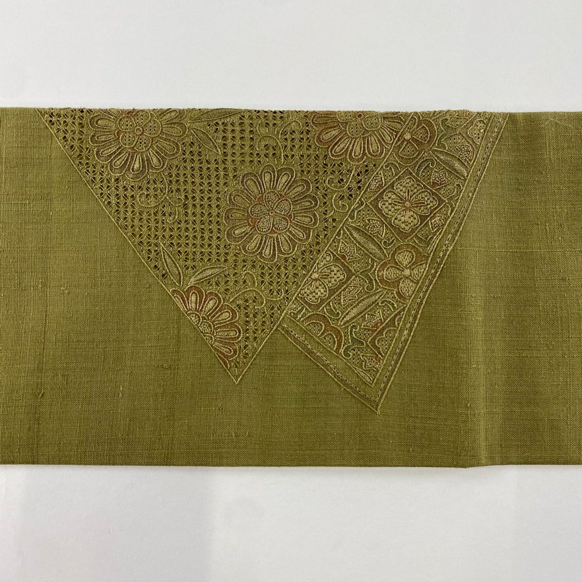 【美品】名古屋帶 秀品級 紬織織 蝶 草花紋刺繡 金彩裝飾 鶯 純蠶絲
