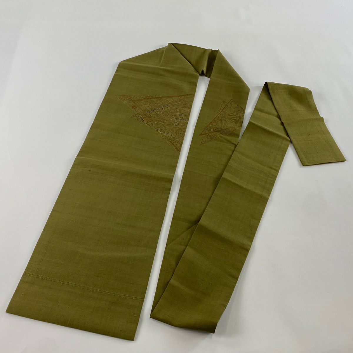 【美品】名古屋帶 秀品級 紬織織 蝶 草花紋刺繡 金彩裝飾 鶯 純蠶絲
