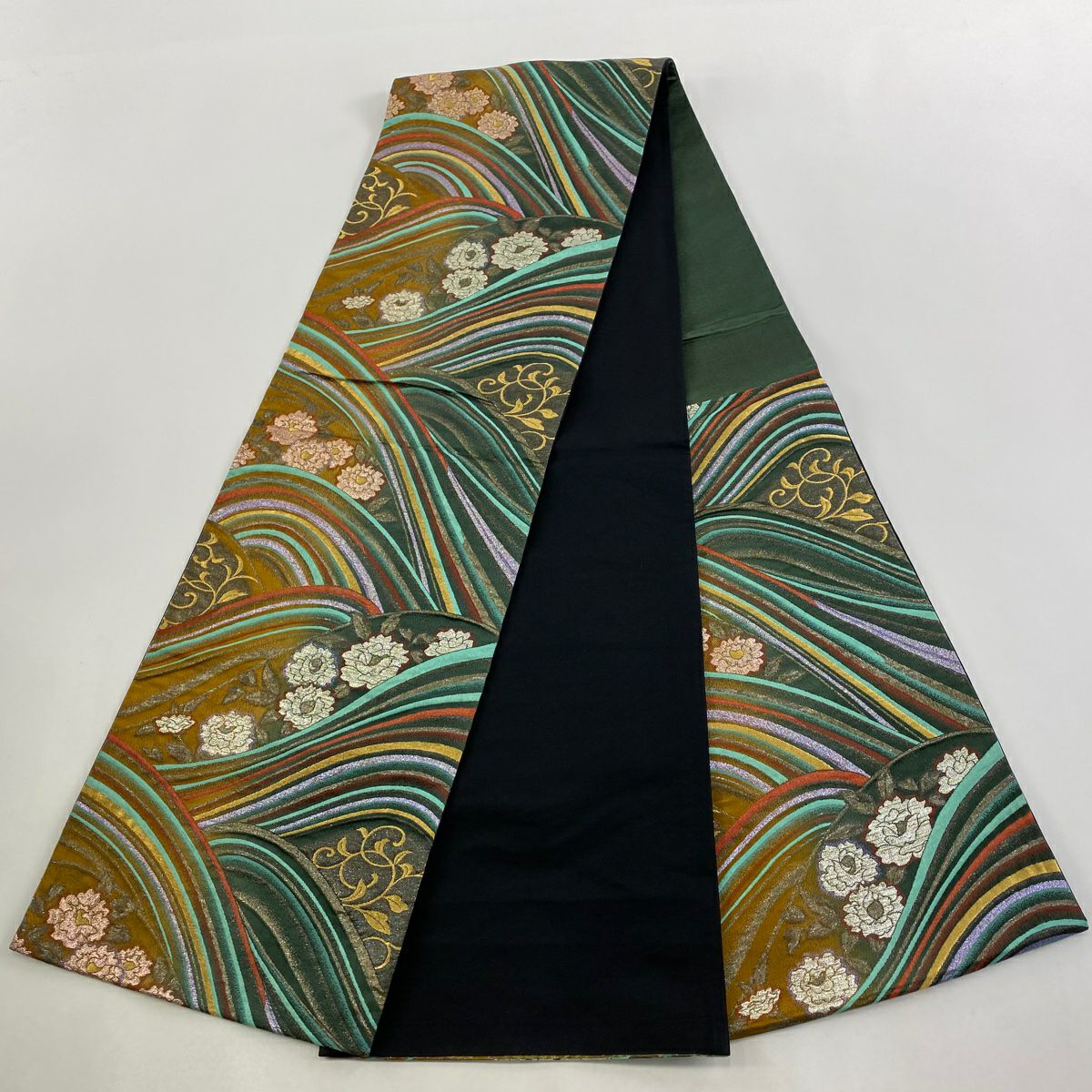 【美品】 袋帶 秀品級 草花紋 波 金金箔 金銀彩 山吹茶 六通 純蠶絲