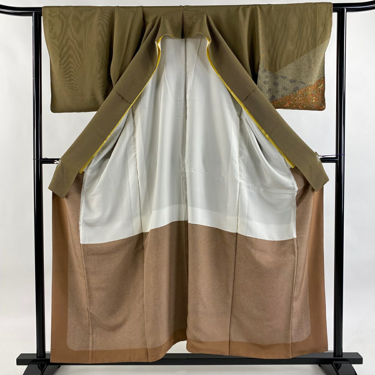 【美品】 付下 身長156.5cm 袖長61.5cm S 雙層 落款あり 草花紋紋 縱條 山吹茶 純蠶絲 秀品級
