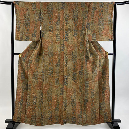 【美品】 小紋 身長161.5cm 袖長63.5cm S 雙層 二代目 更甚 落款あり 草花紋紋 建物 縮緬 紅茶 純蠶絲 秀品級