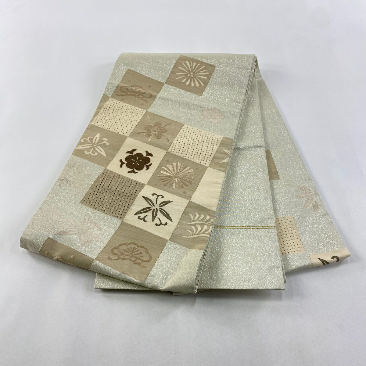 【美品】 袋帶 名品級 松樹竹子梅花 變化市松樹 刺繡 金金箔 米色 大鼓圖案 純蠶絲