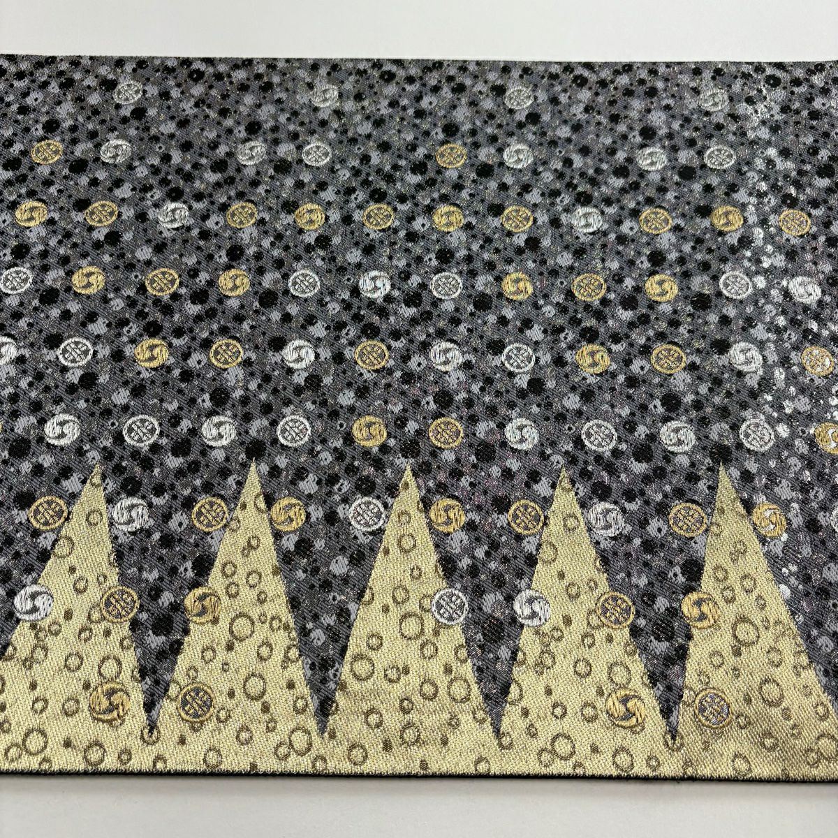 【美品】 袋帶 名品級 じゅらく 落款あり 幾何學圖案 金銀彩 金金箔 灰 深藍 六通 純蠶絲