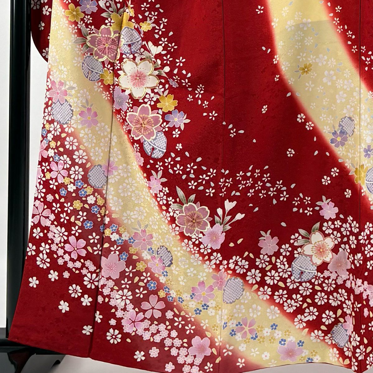 振袖禮服 身長161cm 袖長64cm M 雙層 櫻花 鈴 銀通 金絲 紅 純蠶絲 名品級