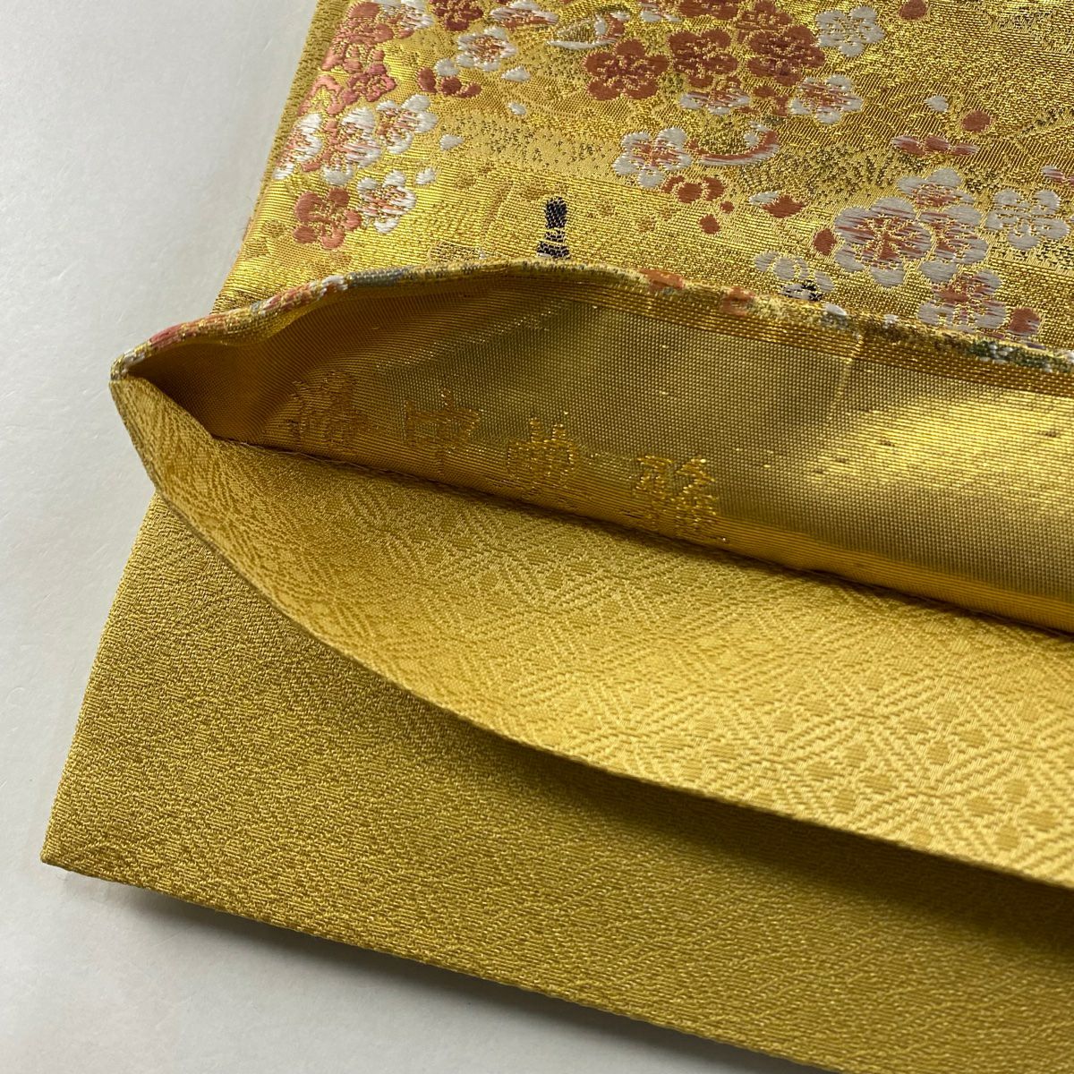【美品】 袋帶 秀品級 洛中典雅 御所車 人物 金絲 金金箔 金色 六通 純蠶絲