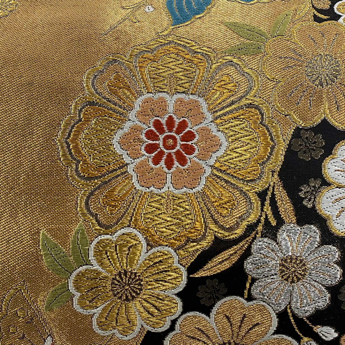 【美品】 袋帶 秀品級 草花紋紋 蝶 金銀彩 金色 六通 純蠶絲