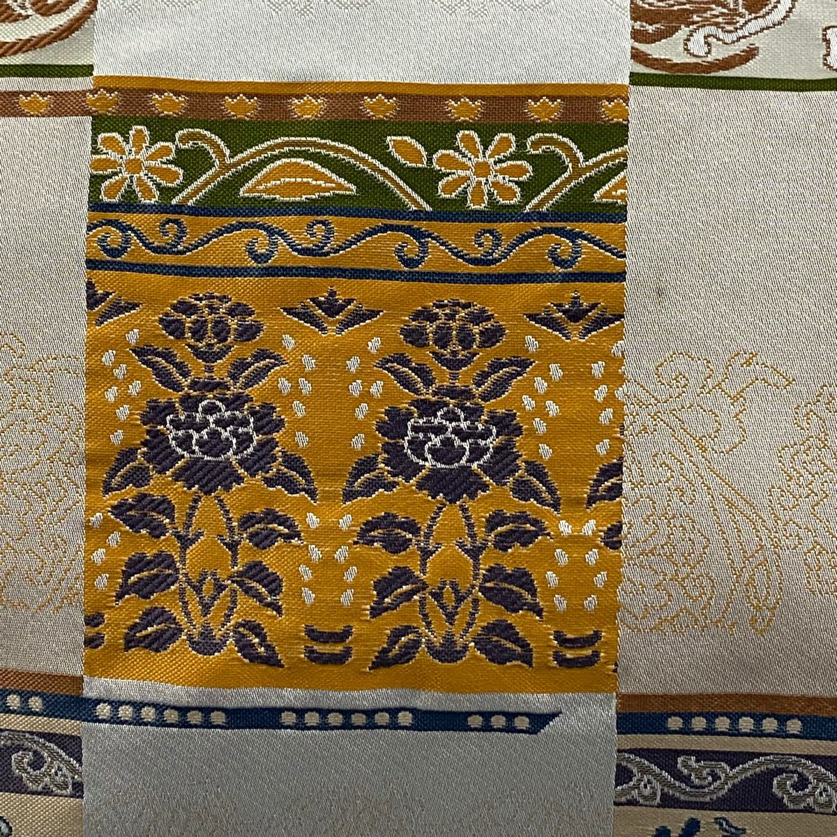 【美品】 袋帶 秀品級 草花紋紋 華紋 灰白 全通 化纖
