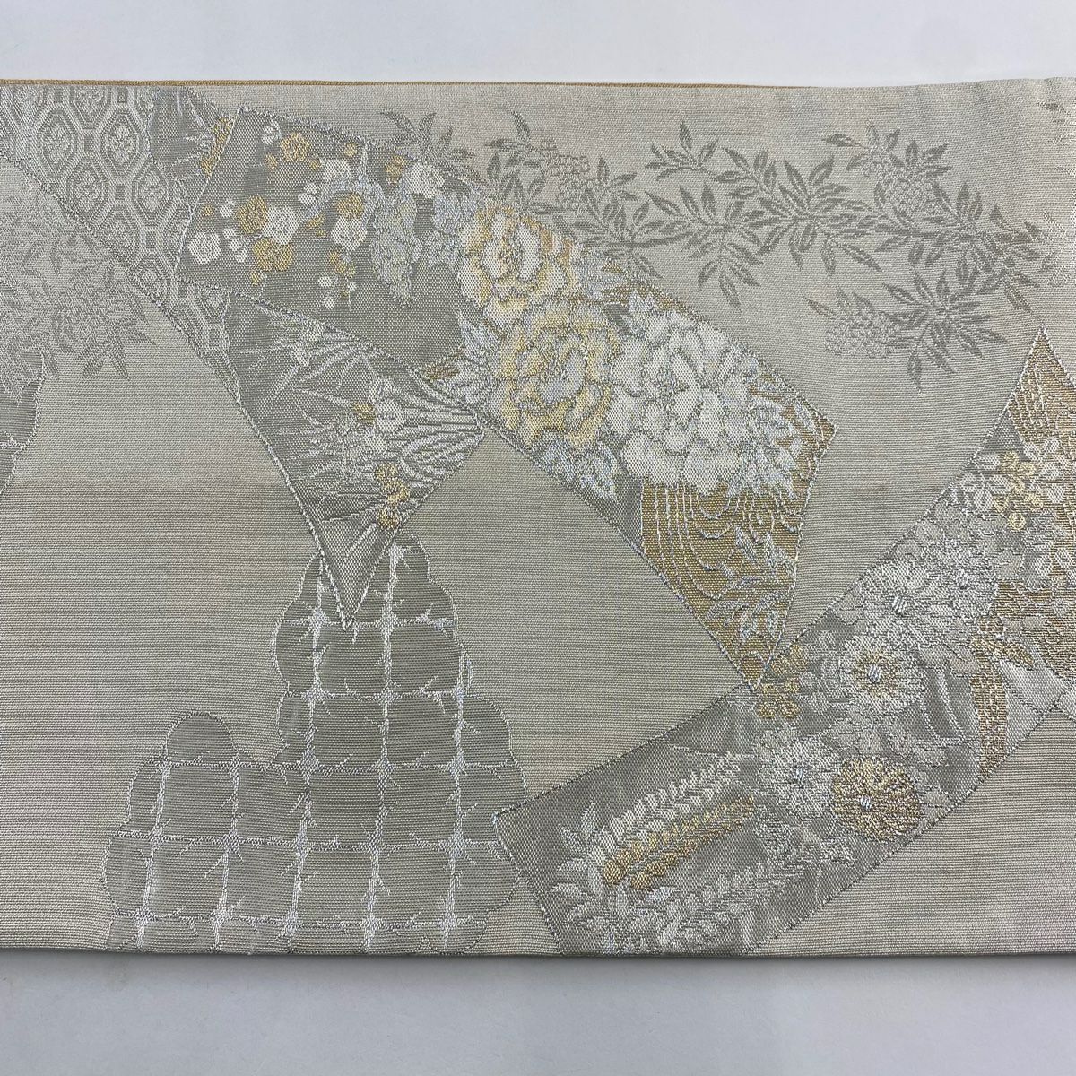 【美品】 袋帶 名品級 落款あり 關西裁縫 短冊 草花紋 金銀彩 金金箔 奶油 全通 純蠶絲