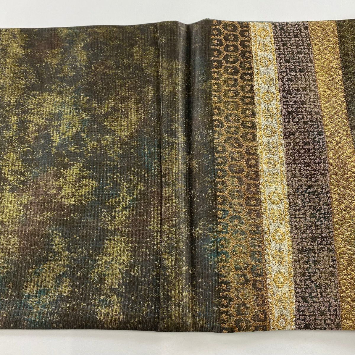 【美品】 袋帶 名品級 縞 龜甲 金金箔 灰茶 六通 純蠶絲