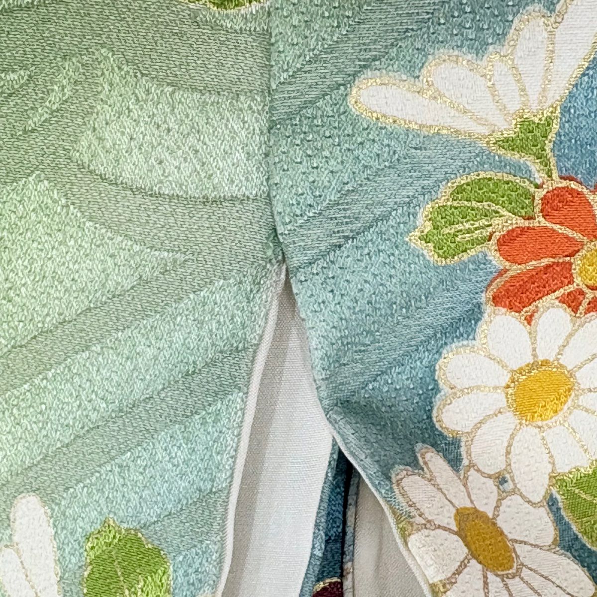 振袖禮服 身長167cm 袖長65cm M 雙層 色紙 草花紋紋 刺繡 金線 奶油色 純蠶絲 名品級