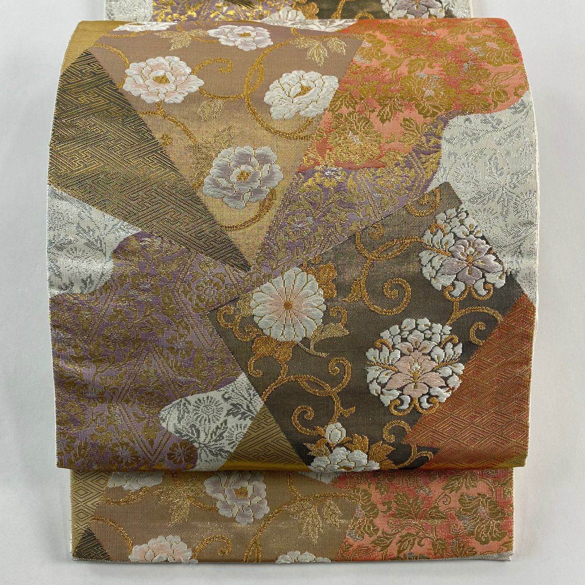 【美品】 袋帶 秀品級 關西仕立 花唐草紋 色紙 刺繡 金金箔 奶油 六通 純蠶絲