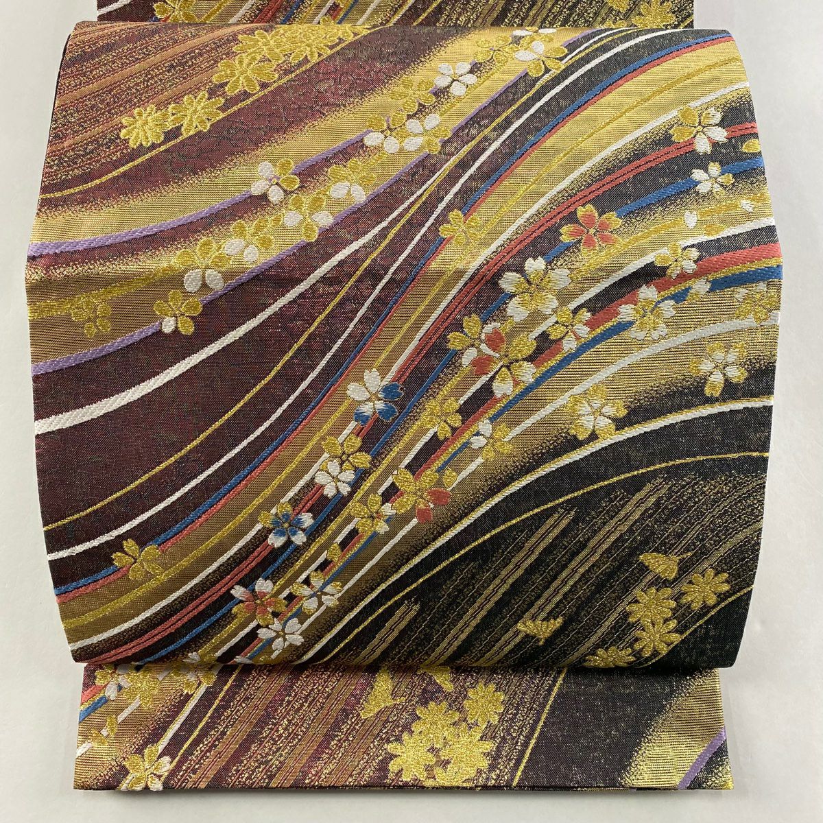【美品】 袋帶 秀品級 樱花 斜條 金金箔 唐織 深紅 六通 純蠶絲