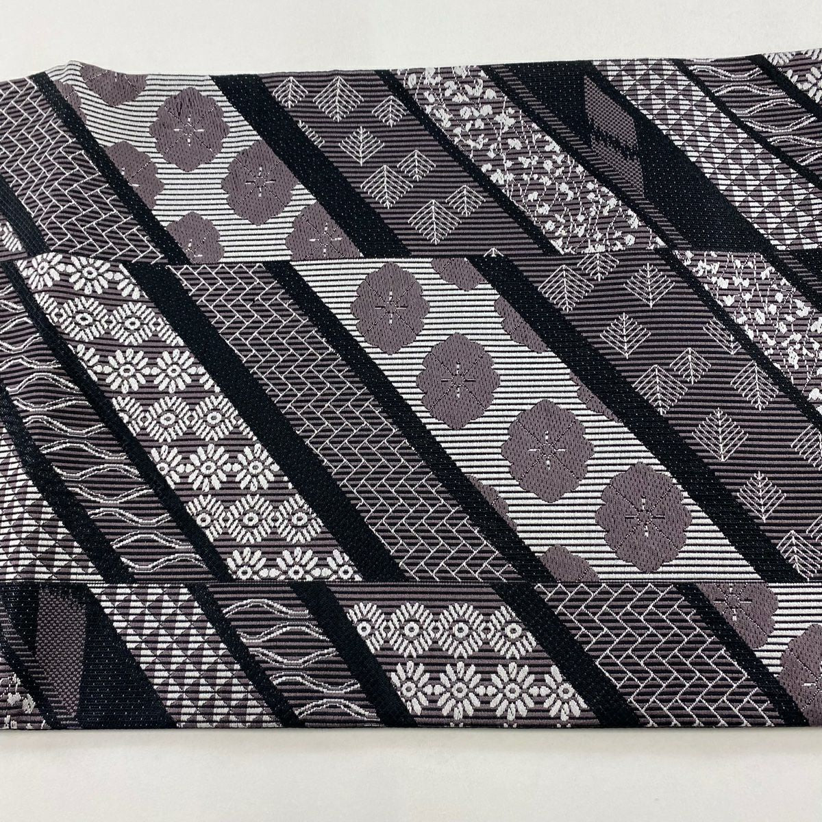 【美品】 袋帶 名品級 斜紋 花 濃紫 六通 純蠶絲