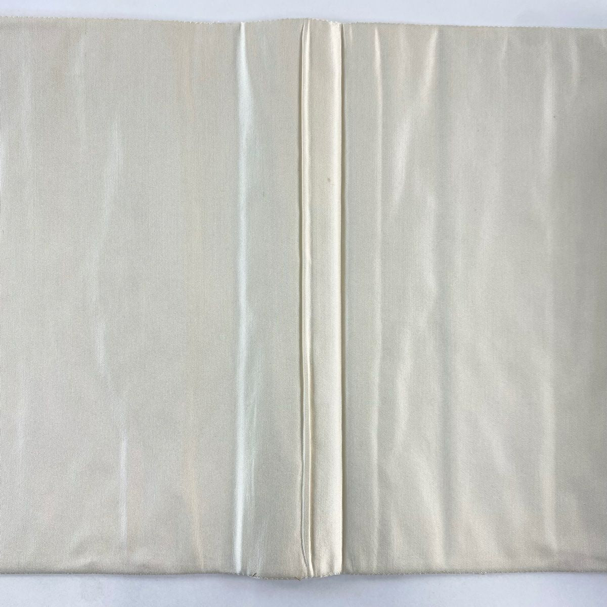 【美品】 袋帶 秀品級 蝶 菊花 金絲 唐織 金色 六通 純蠶絲
