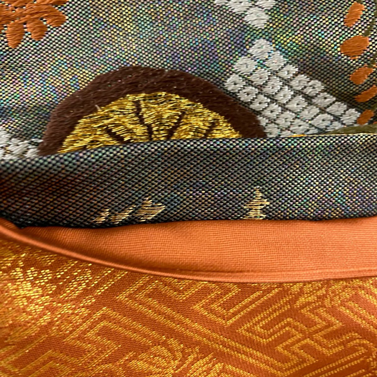 袋帶 秀品級 關西仕立 雨松樹 藤 刺繡 金線 灰色 六通 純蠶絲