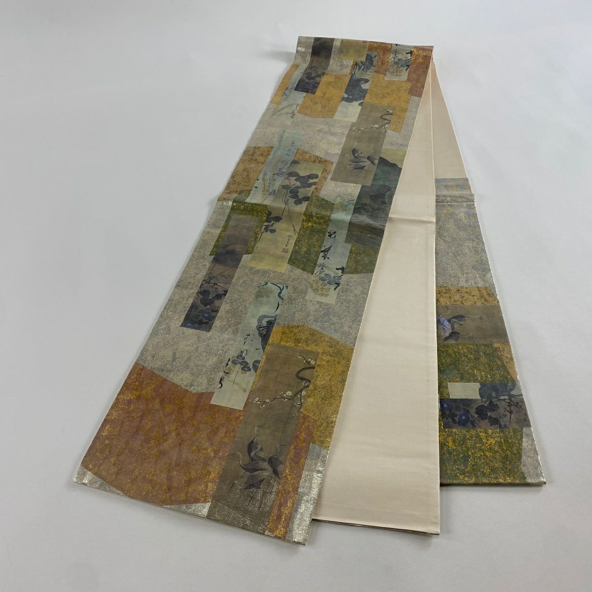 【美品】 袋帶 秀品級 草花紋紋 文字文 螺鈿金金箔 金金箔 銀 お太鼓柄 純蠶絲