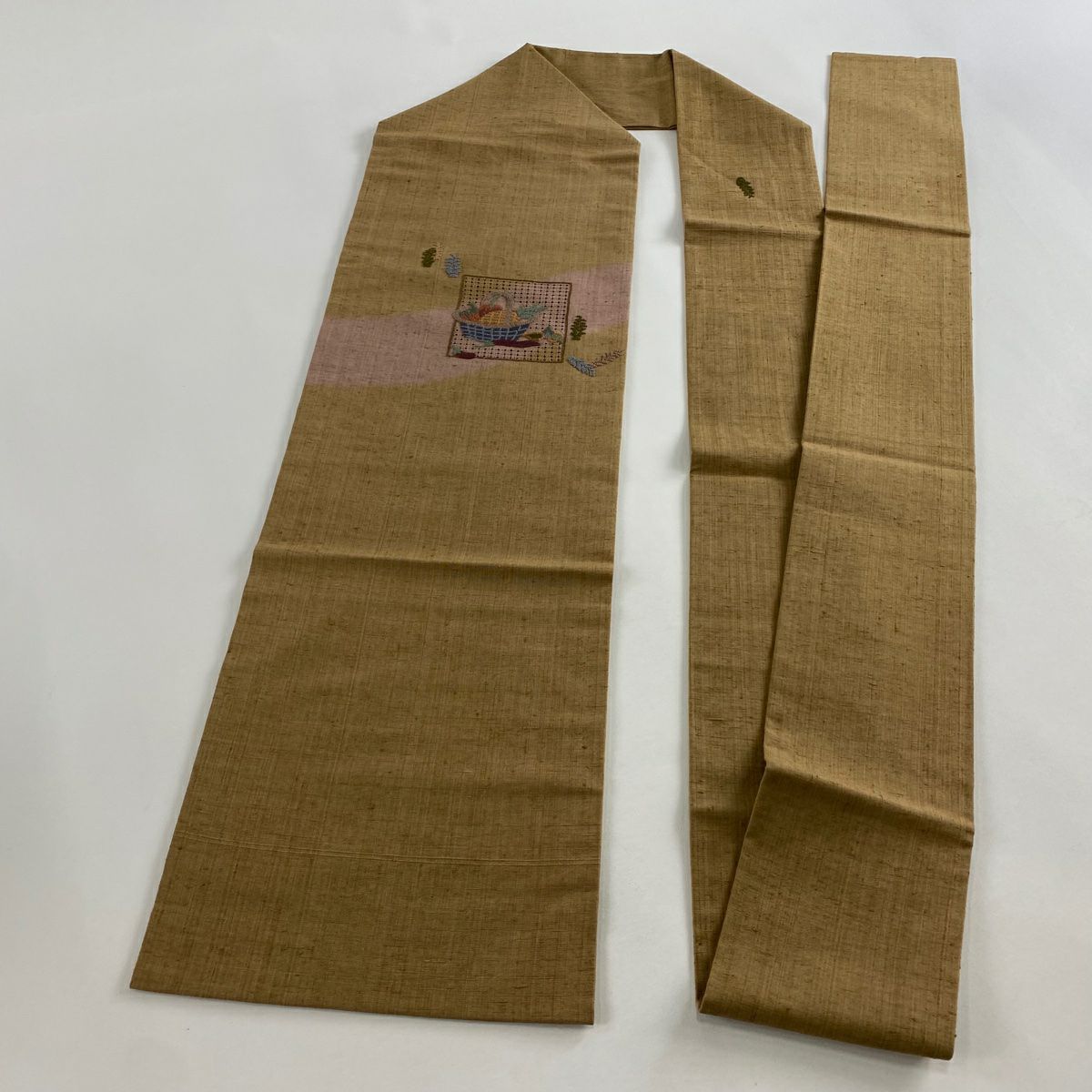 【美品】 名古屋帶 秀品級 紬織織 色紙 生物 刺繡 茶 純蠶絲