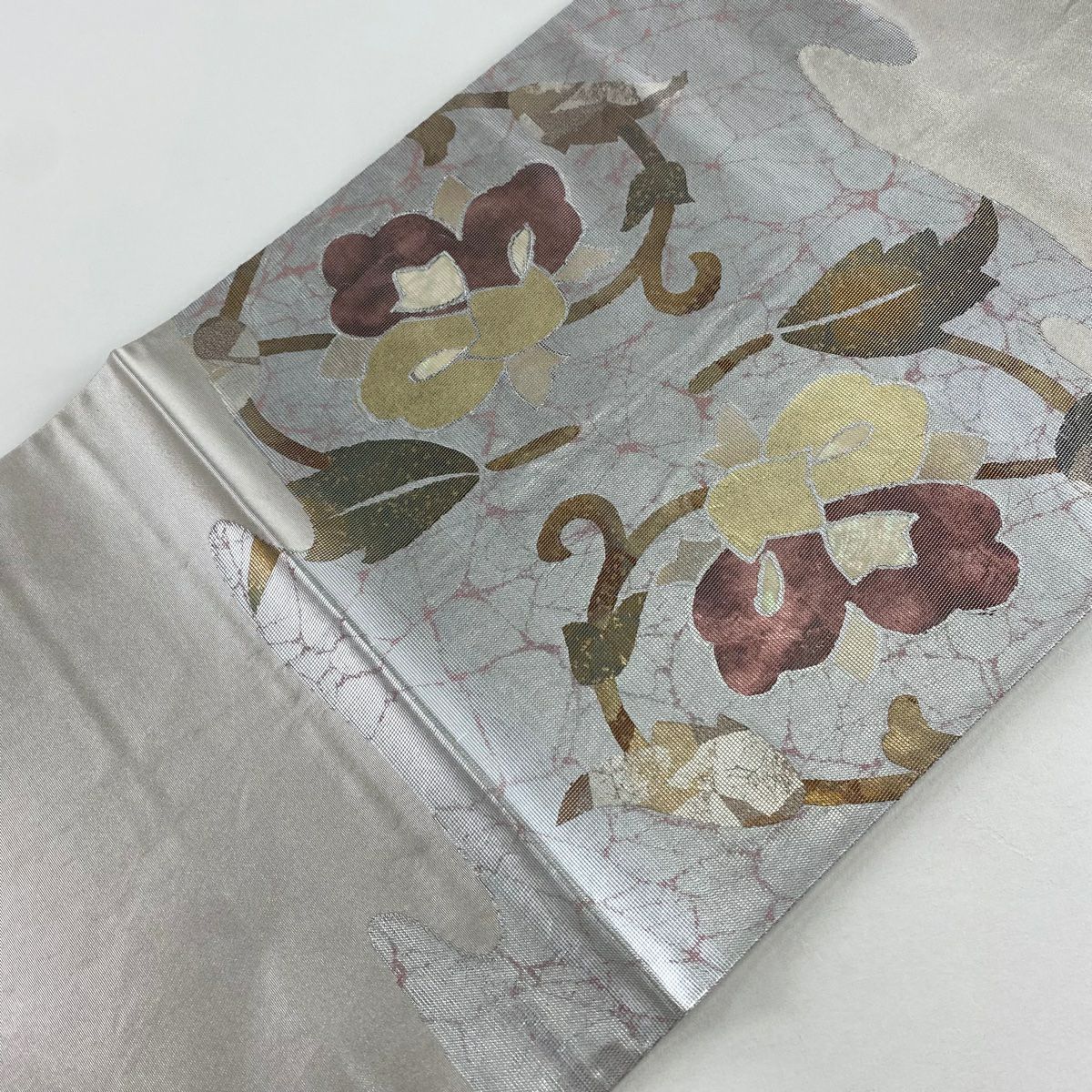 【美品】 袋帶 秀品級 花唐草紋 螺鈿金金箔 銀 金銀彩 純蠶絲