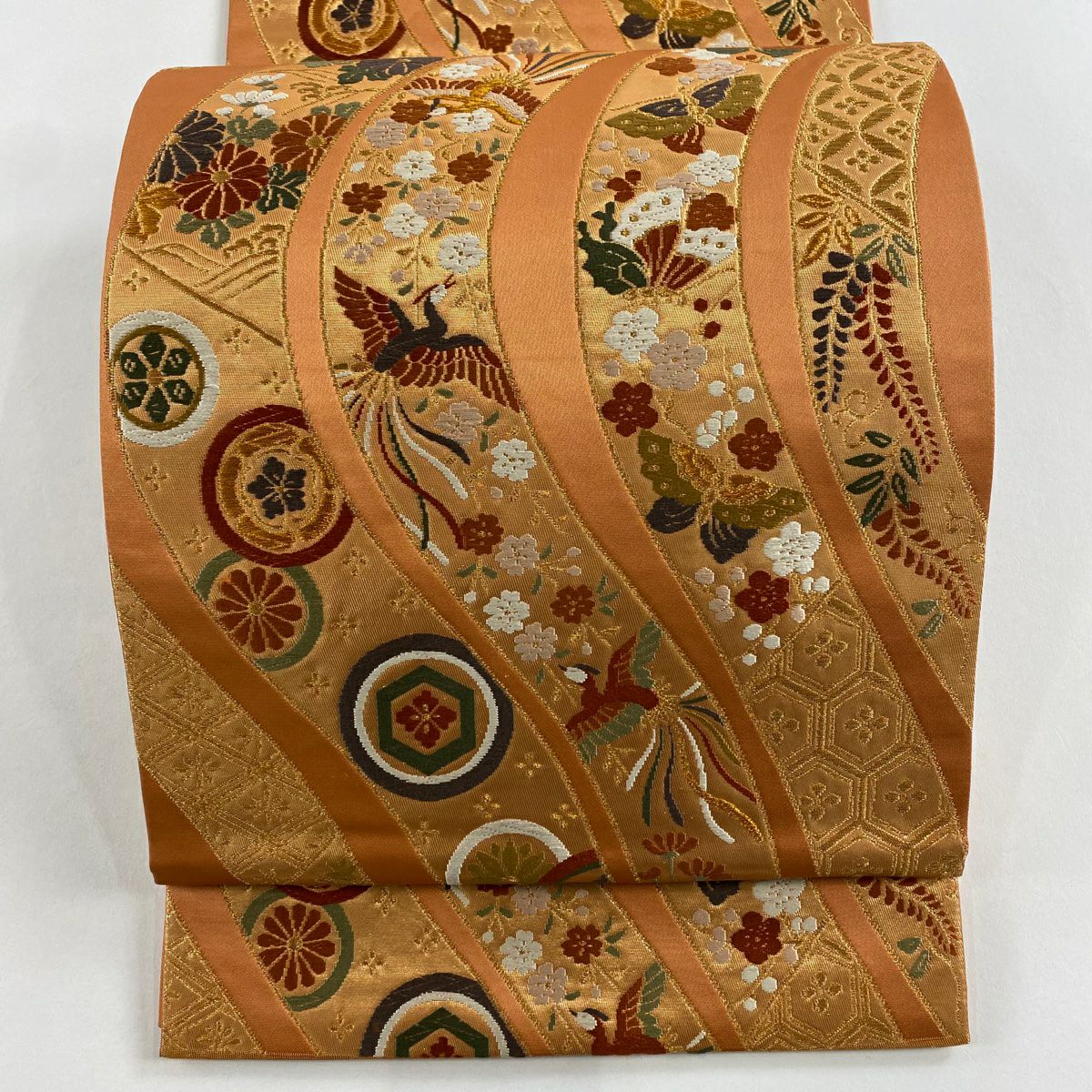 【美品】 袋帶 秀品級 渡文 落款あり 關西仕立 花鳥 蝶 刺繡 金線 橙色 六通 純蠶絲