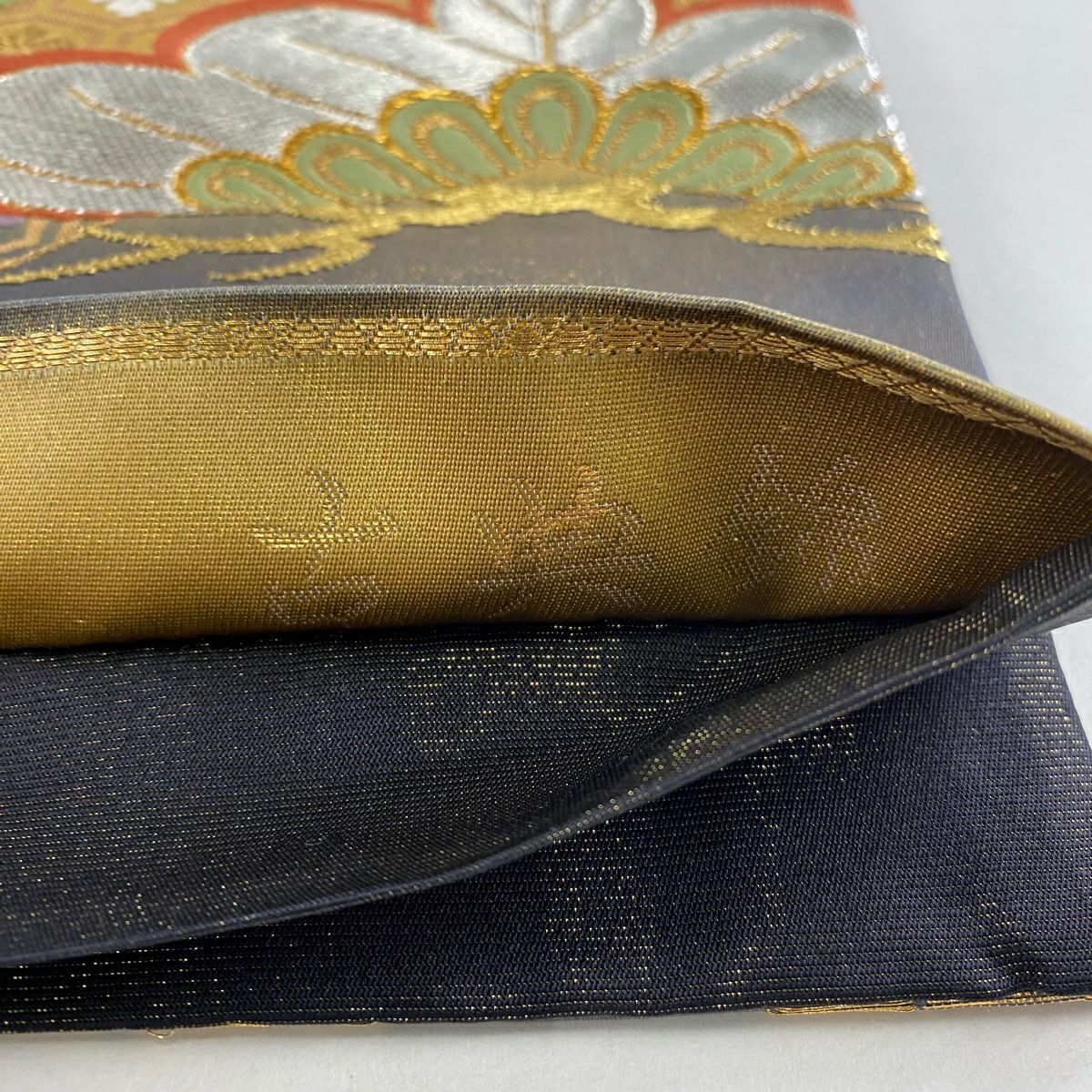 袋帶 秀品級 古典錦 笠松樹 菊花 刺繡 金銀彩 灰色 六通 純蠶絲