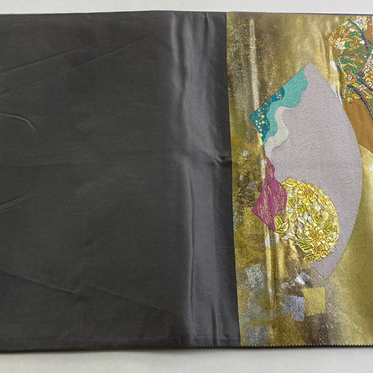 【美品】 袋帶 秀品級 扇子面 草花紋 金銀彩 金金箔 灰茶 六通 純蠶絲