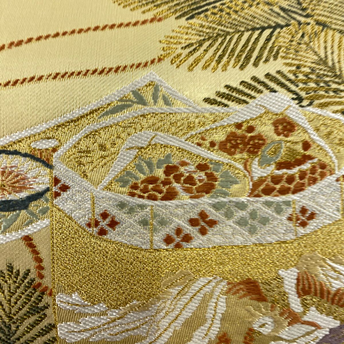 【美品】 袋帶 名品級 貝桶 松樹竹子梅花 金絲 金金箔 金色 六通 純蠶絲
