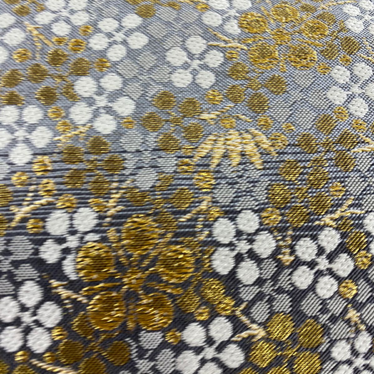 【美品】 袋帶 名品級 梅花鉢 笹 金絲 灰色 六通 純蠶絲