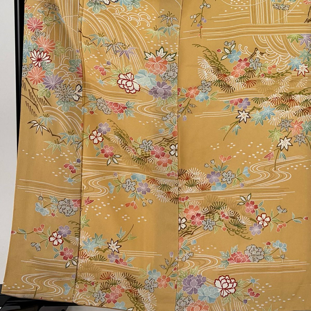 【美品】 小紋 身長161.5cm 袖長65.5cm M 雙層 松樹竹子梅花 草花紋紋 金銀彩 絞染 山吹茶 純蠶絲 秀品級